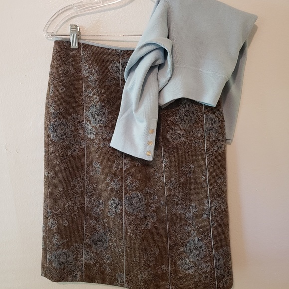 Ann Taylor A- Line Skirt, Sz 6 - Picture 2 of 8